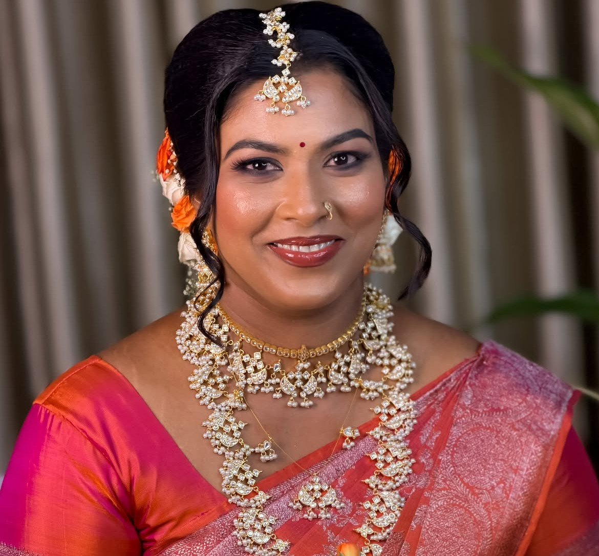 সোহাগ রাতটা এমনি কেটে গেল